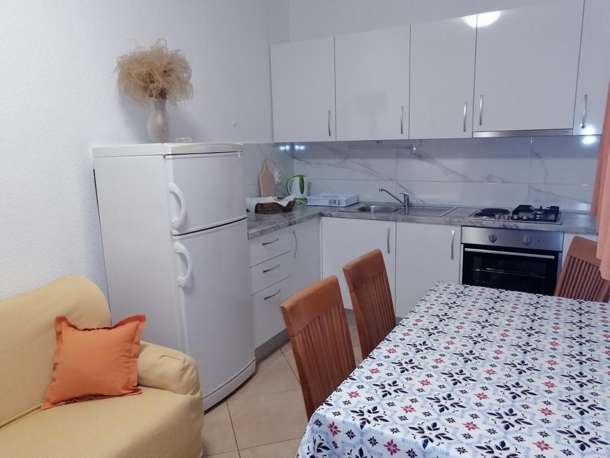 Apartmani Stipan Brela Exterior photo