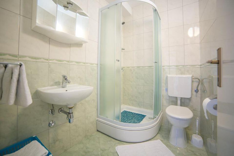 Apartmani Stipan Brela Exterior photo